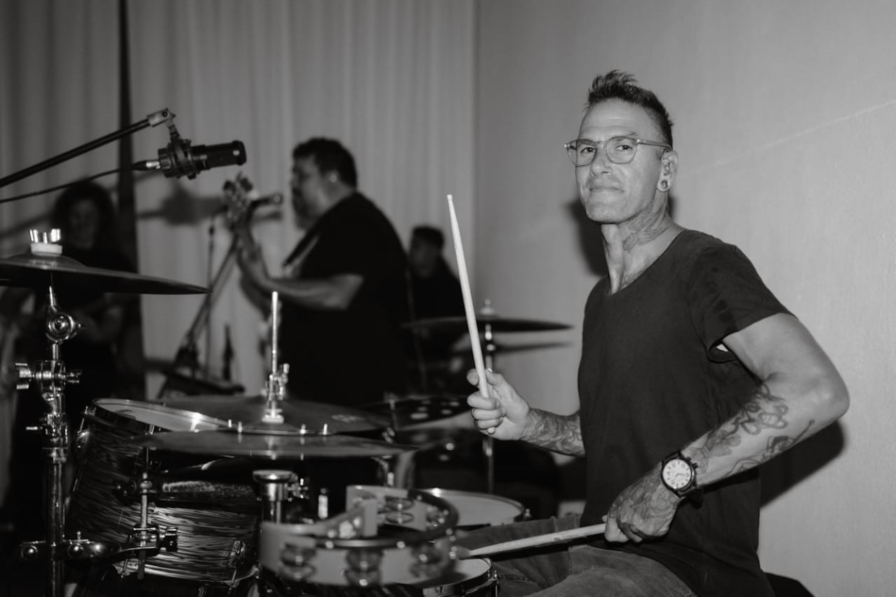 Miss Day drummer performing